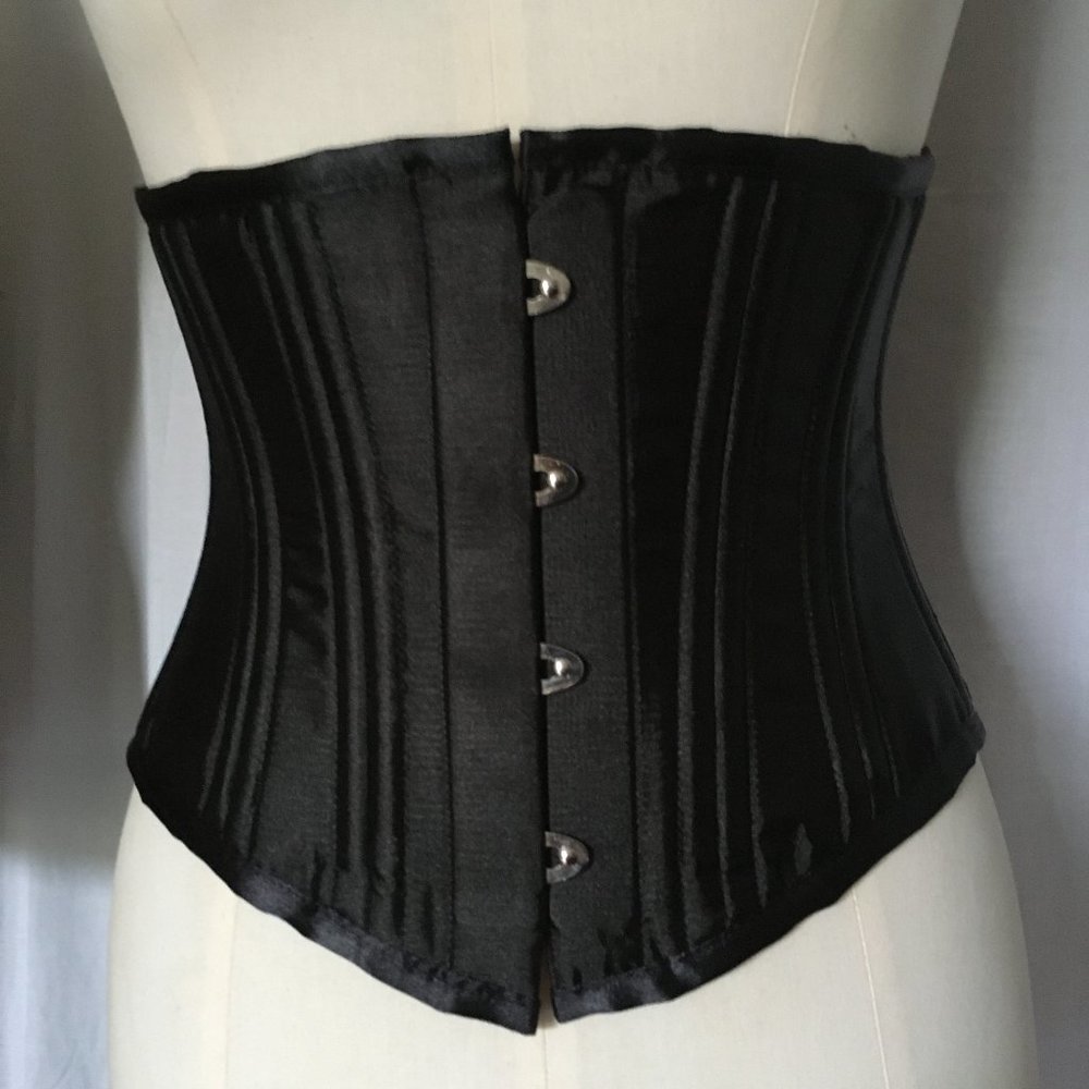 Camellias 26 steel boned short torso corset size s